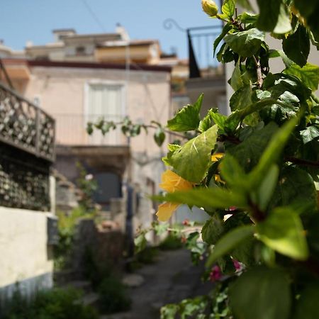 Nick & Santo'S Holiday Homes B&B Giardini Naxos Exterior foto