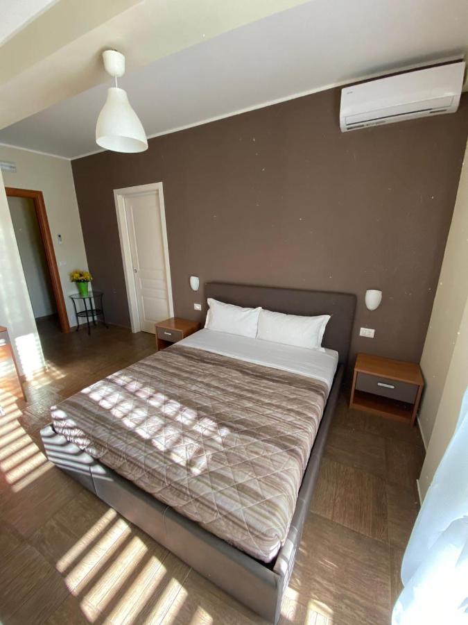 Nick & Santo'S Holiday Homes B&B Giardini Naxos Exterior foto